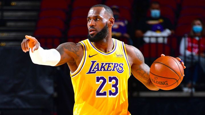 BEST BASKETBALL PLAYER